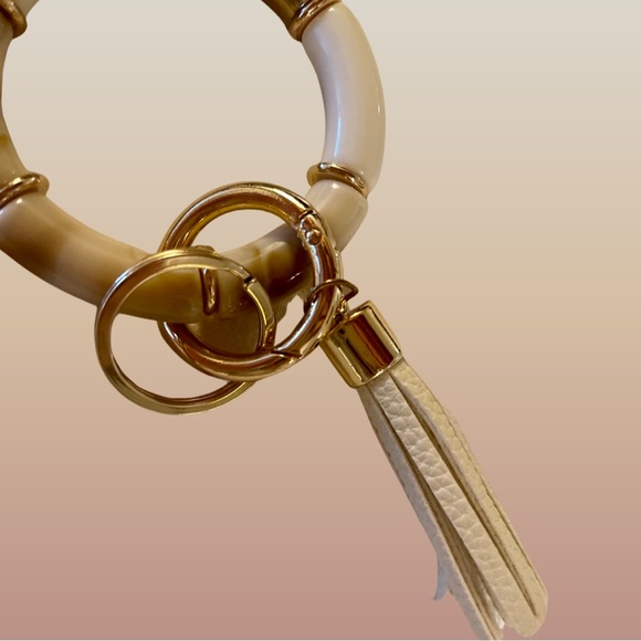 Ivory/Gold Tassel Keychain Bracelet - Picture 3 of 5